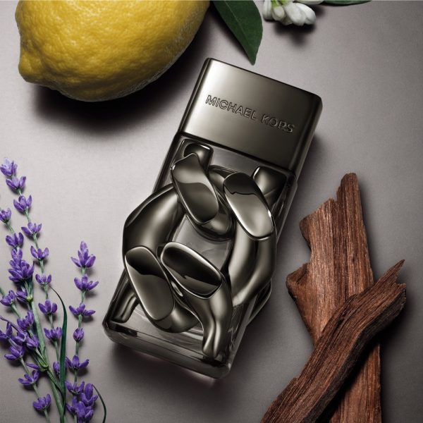 Citrus Aromatic Woody notes of Michael Kors Pour Homme Absolu